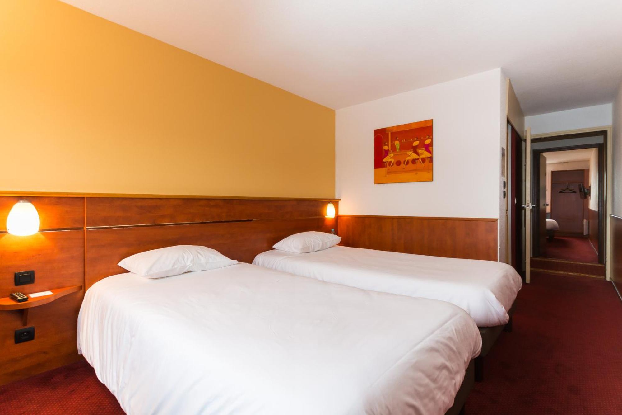 Brit Hotel Rennes Cesson Екстериор снимка