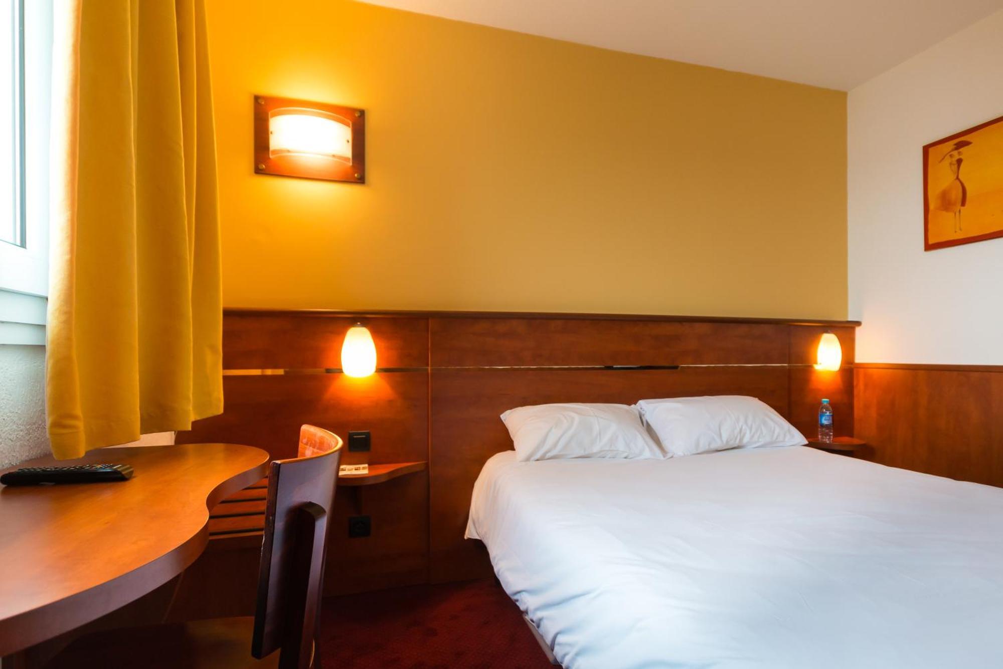 Brit Hotel Rennes Cesson Екстериор снимка