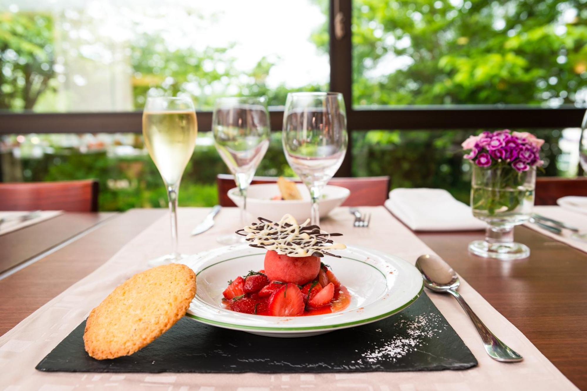 Brit Hotel Rennes Cesson Екстериор снимка