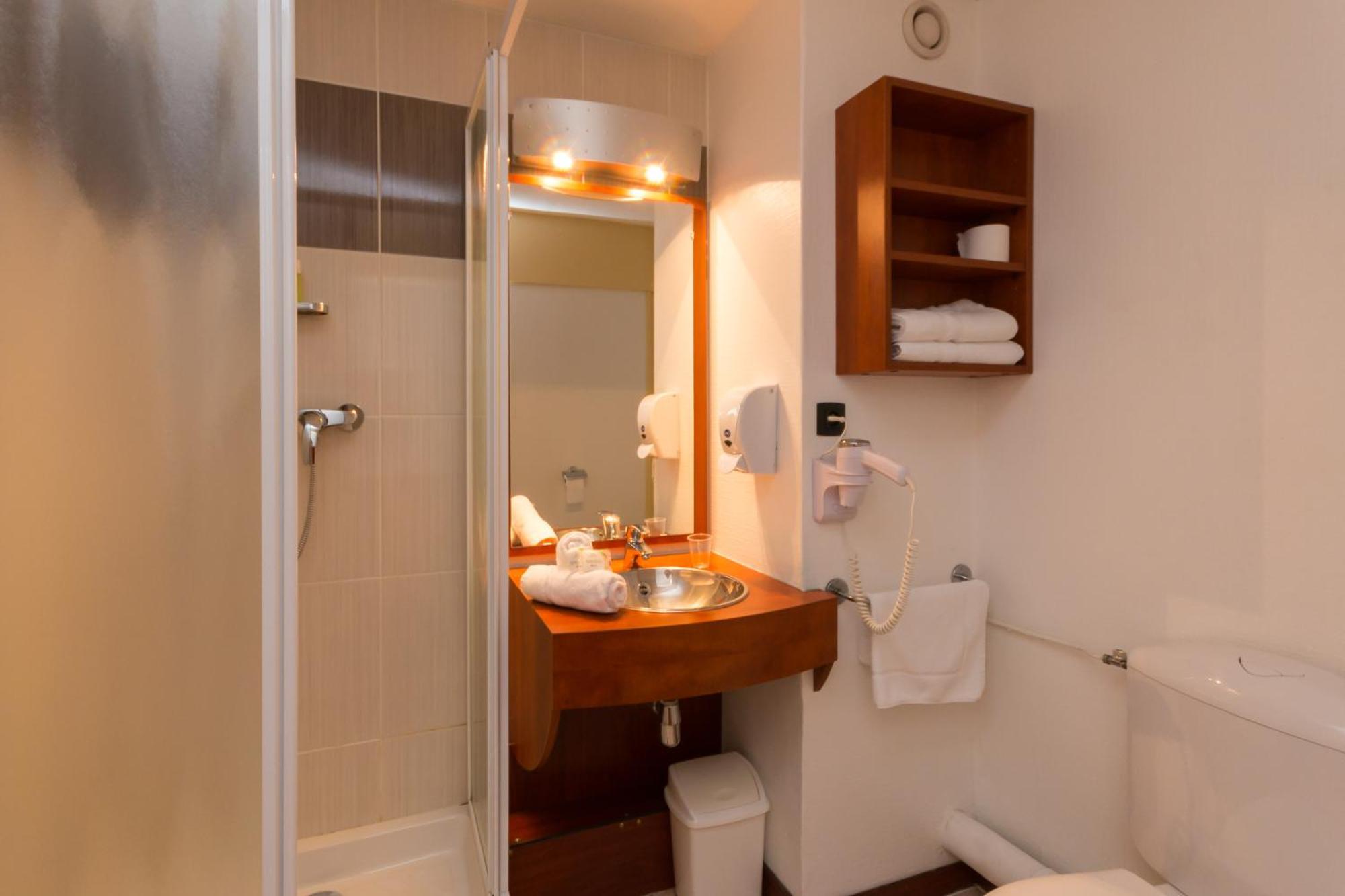 Brit Hotel Rennes Cesson Екстериор снимка
