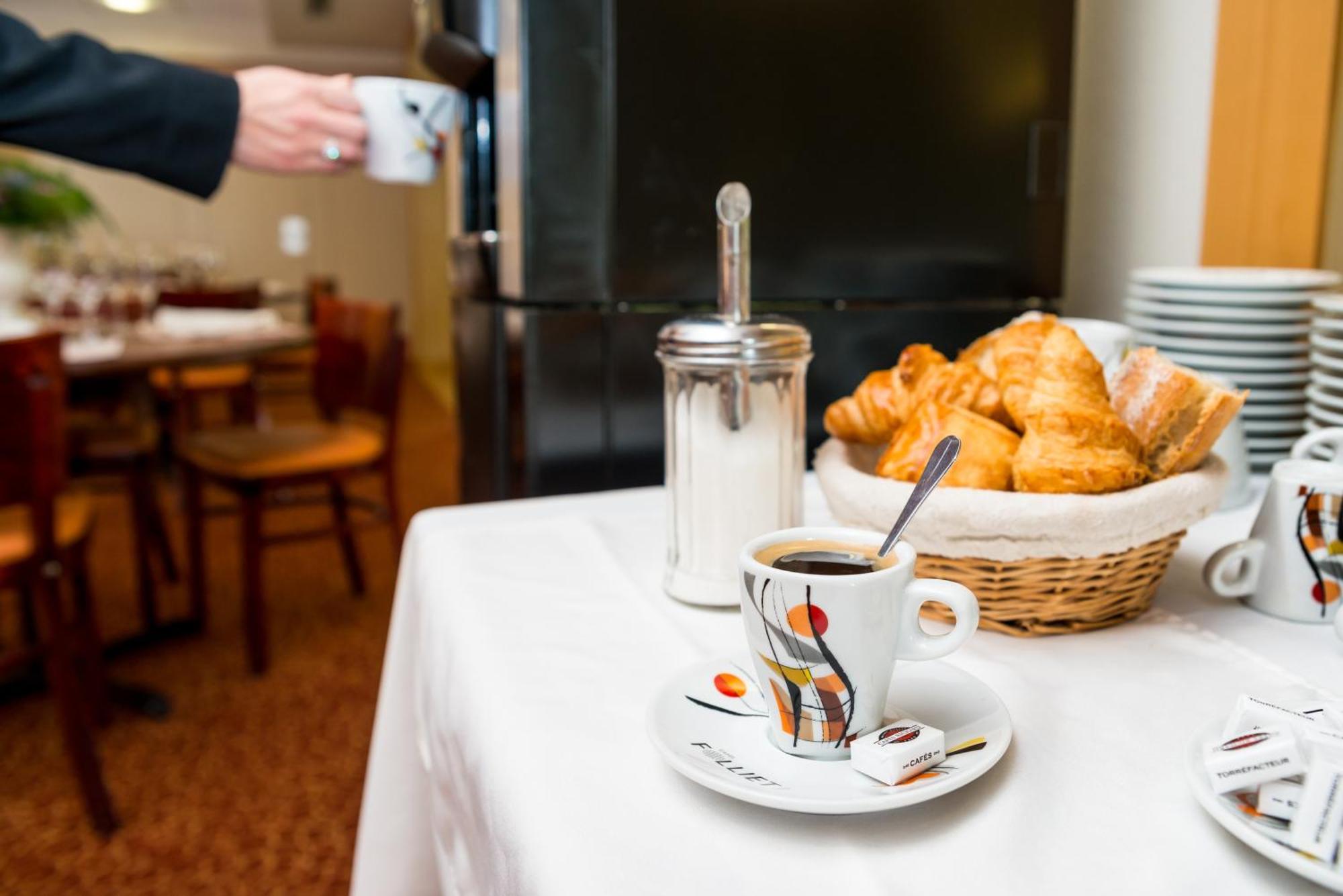 Brit Hotel Rennes Cesson Екстериор снимка