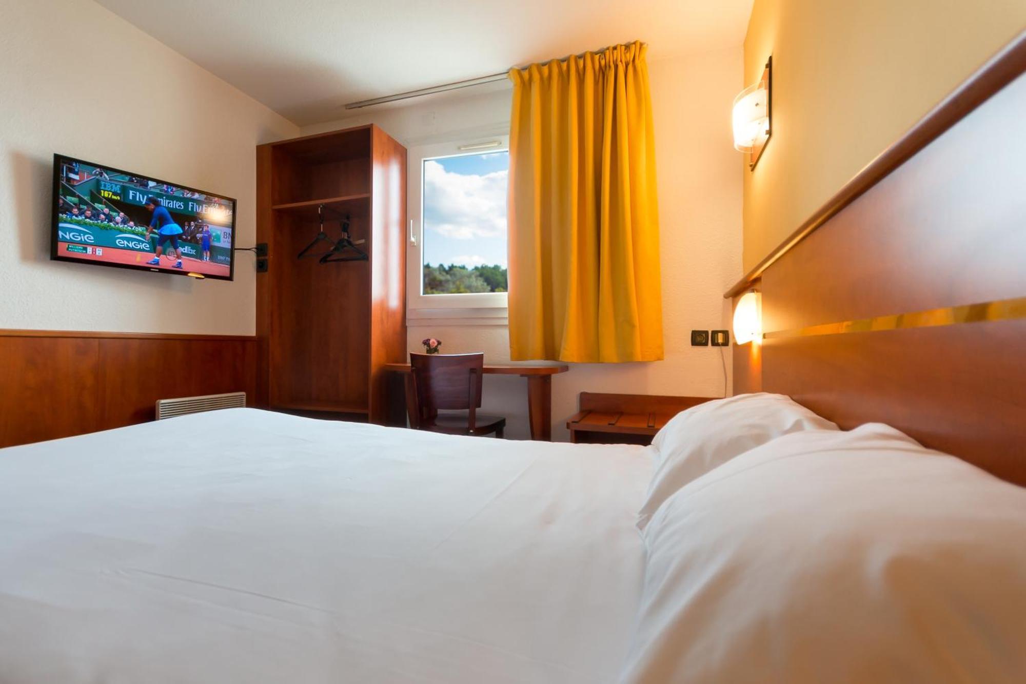 Brit Hotel Rennes Cesson Екстериор снимка