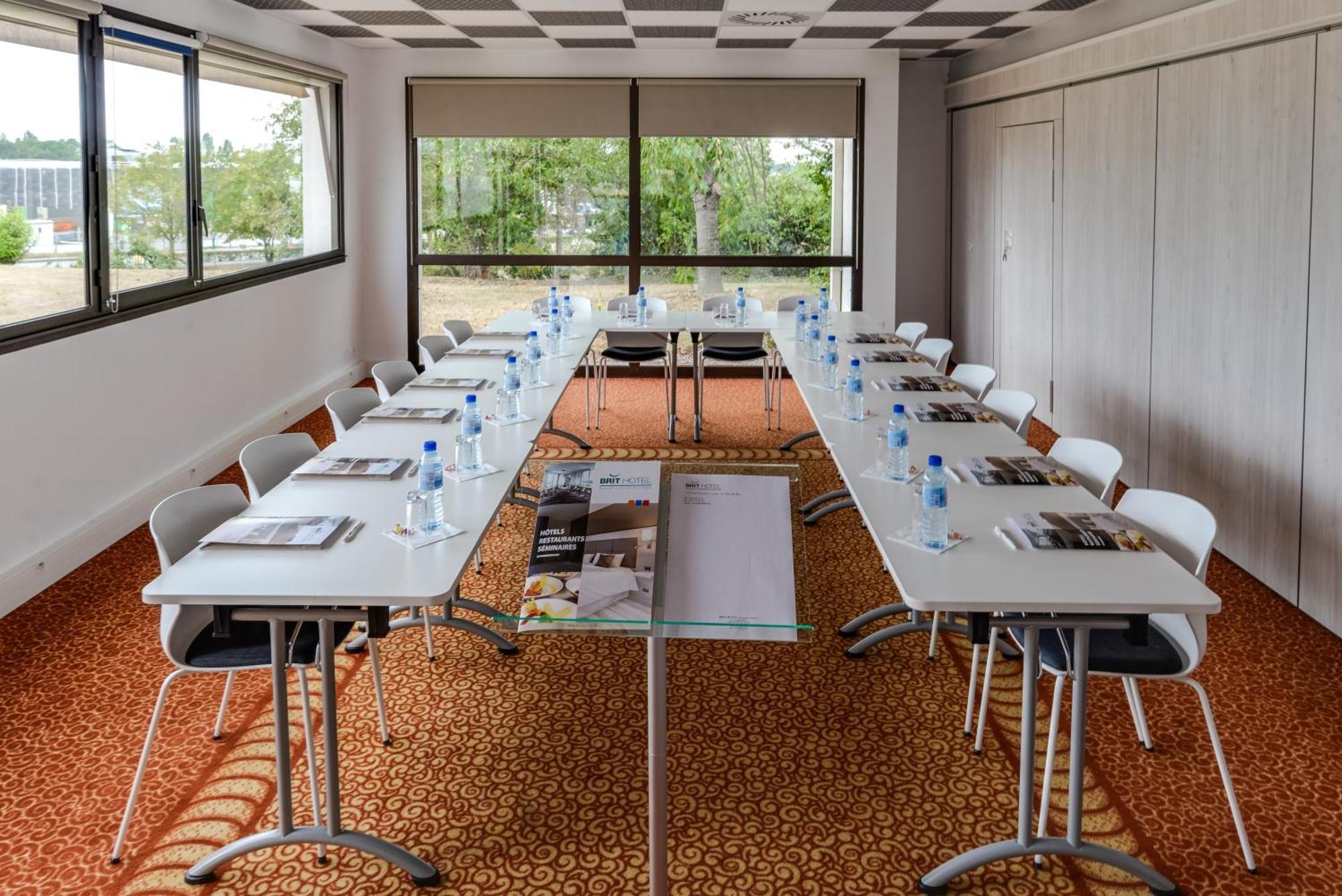 Brit Hotel Rennes Cesson Екстериор снимка